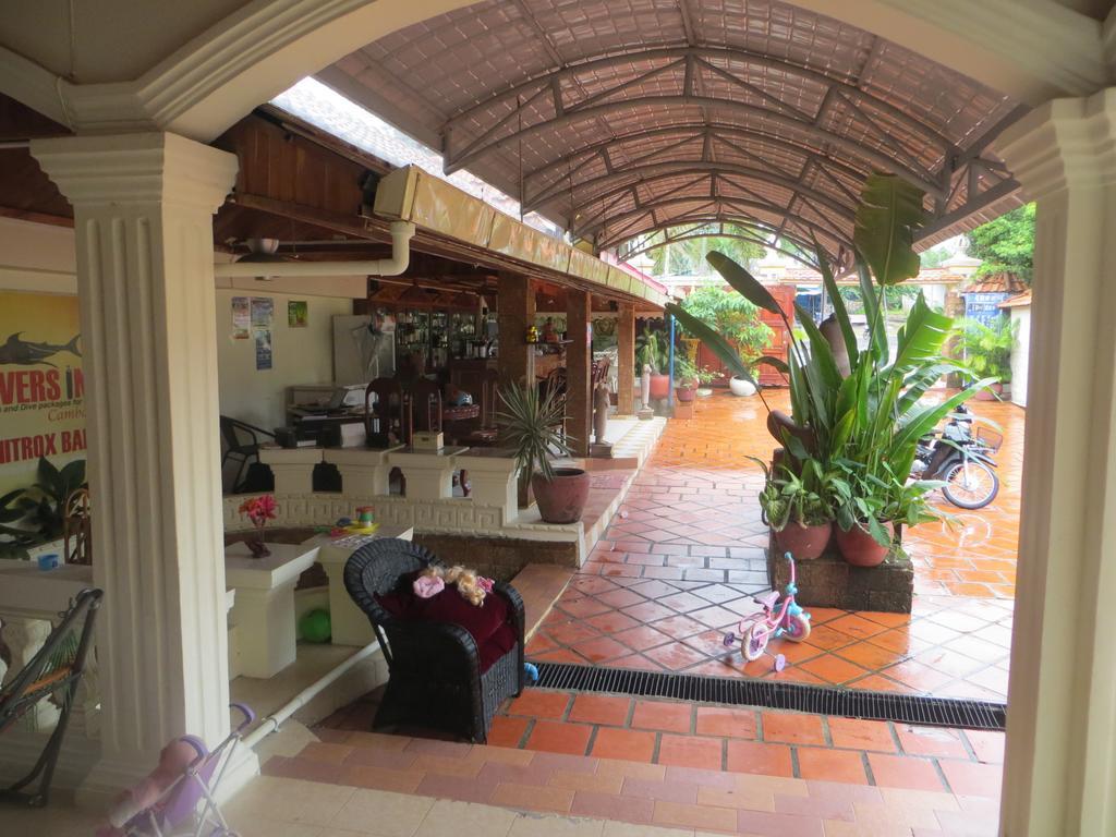 Divers Hotel Sihanoukville Esterno foto