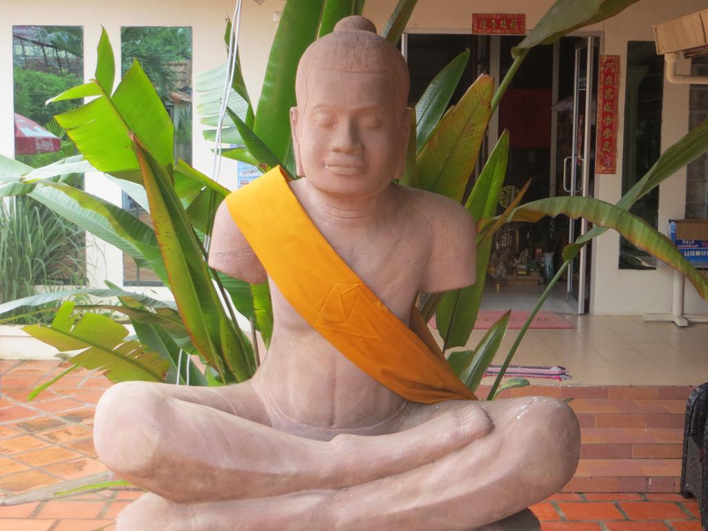 Divers Hotel Sihanoukville Esterno foto