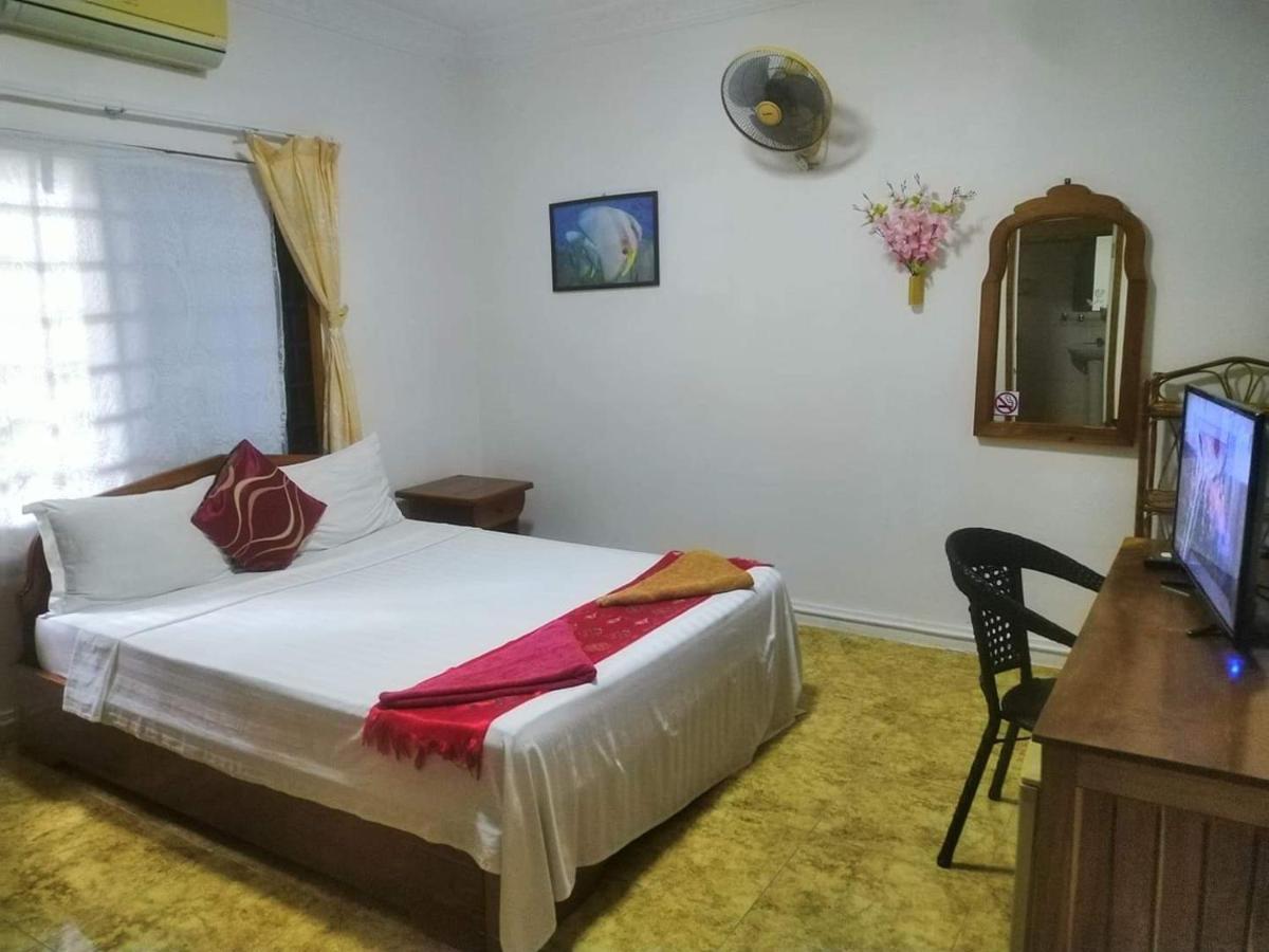 Divers Hotel Sihanoukville Esterno foto