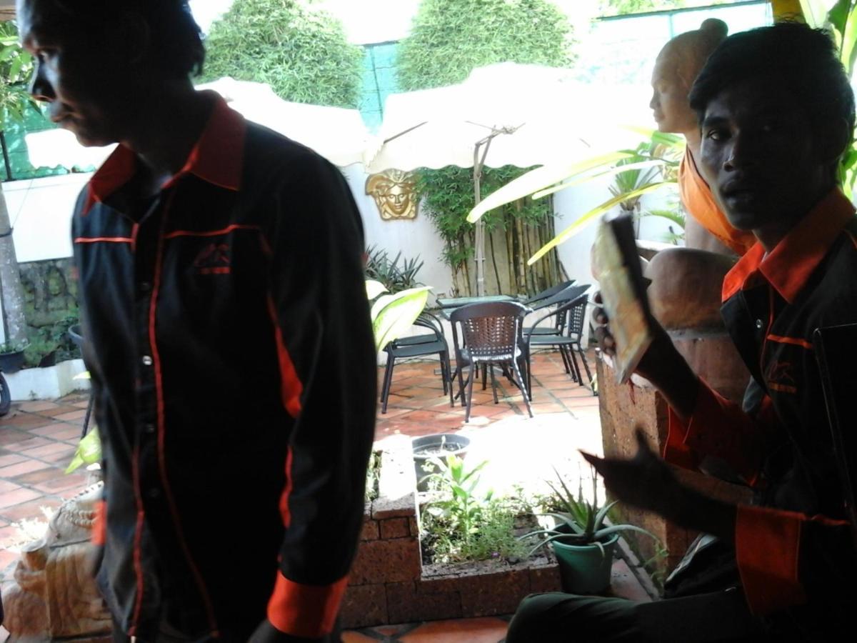 Divers Hotel Sihanoukville Esterno foto