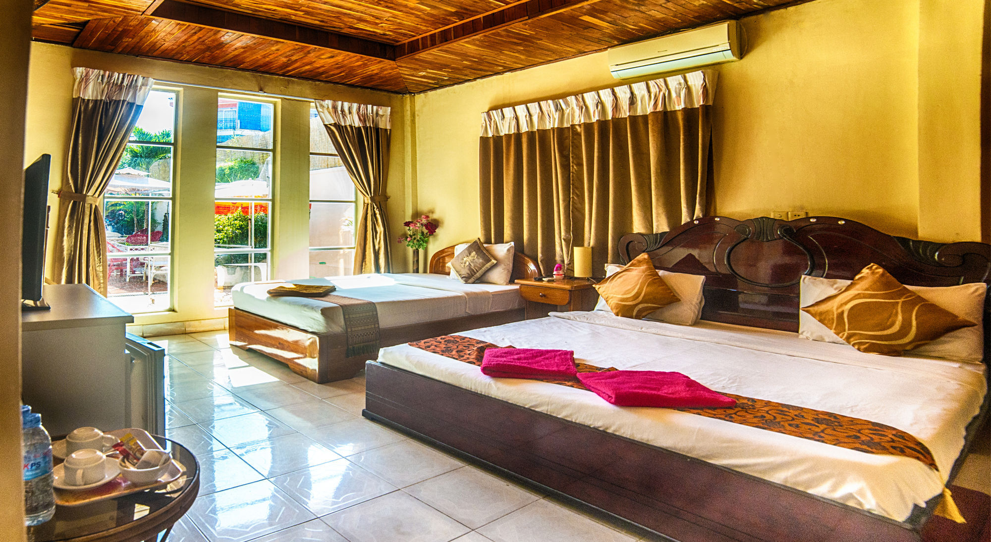 Divers Hotel Sihanoukville Esterno foto